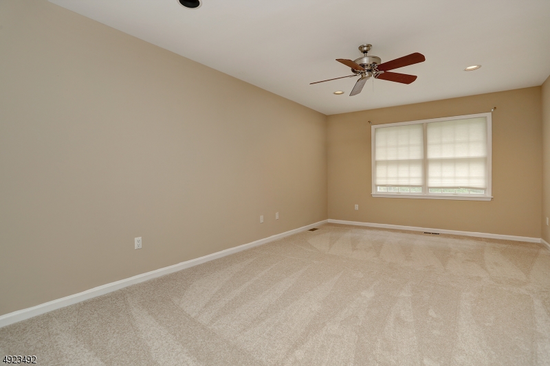 Mazdabrook - Residential Lease