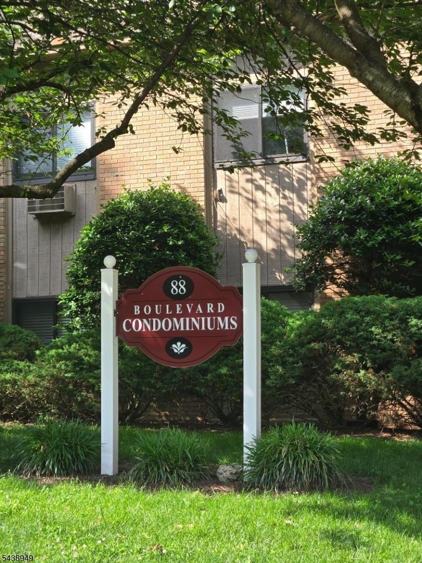 Beautifully maintained 2-bedroom, 2-bathroom apartment featuring a private primary suite with ensuite bath. Convenient ground-floor location with spacious living areas and modern finishes throughout. Rent includes heat, water, and one dedicated parking space, offering both comfort and value. Move-in ready and in excellent condition?don't miss this opportunity!
