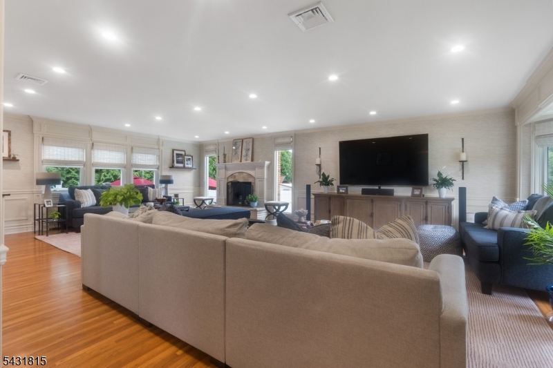 T Streets - Residential