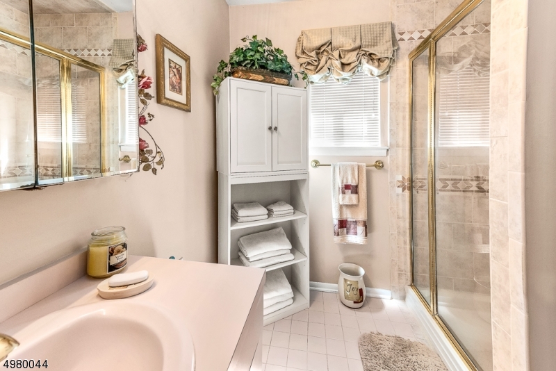 CASTLE RIDGE - Residential