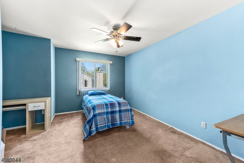 CASTLE RIDGE - Residential