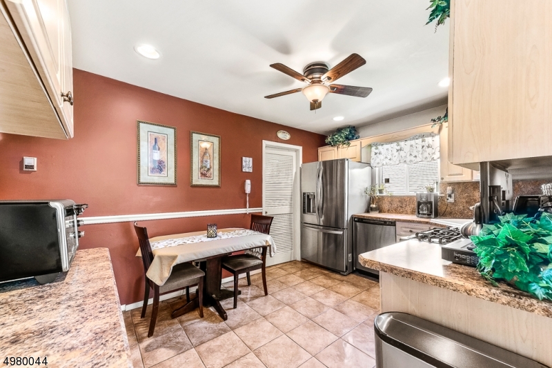 CASTLE RIDGE - Residential