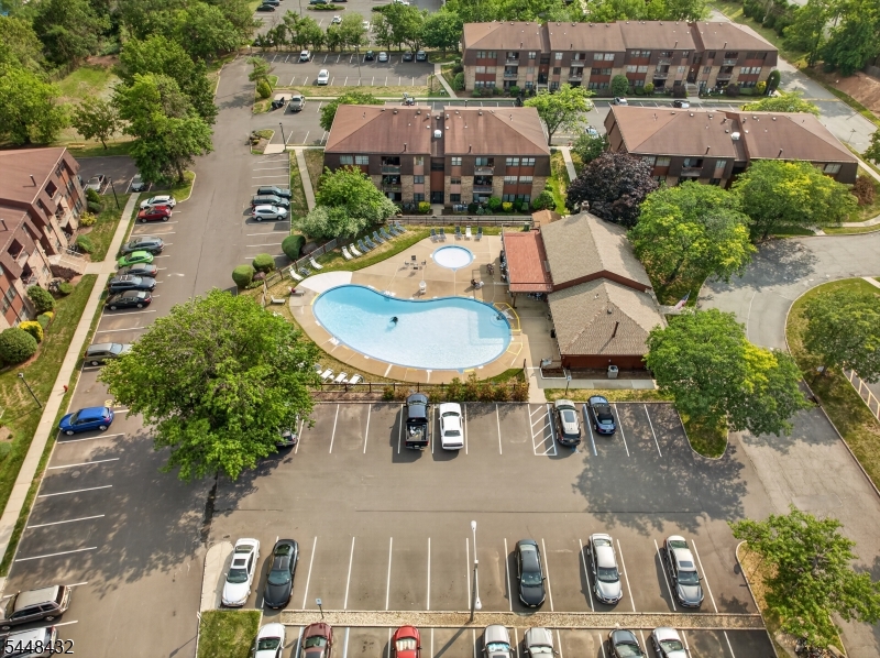 Aspen Manor - Residential