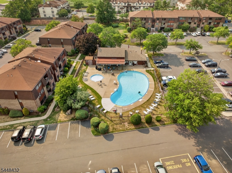 Aspen Manor - Residential
