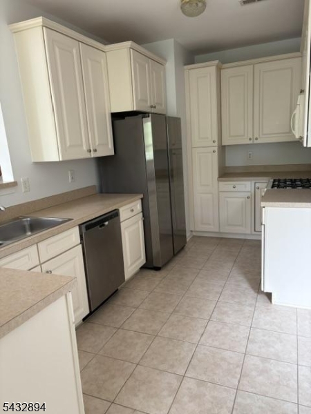 Morris Place - Residential Lease