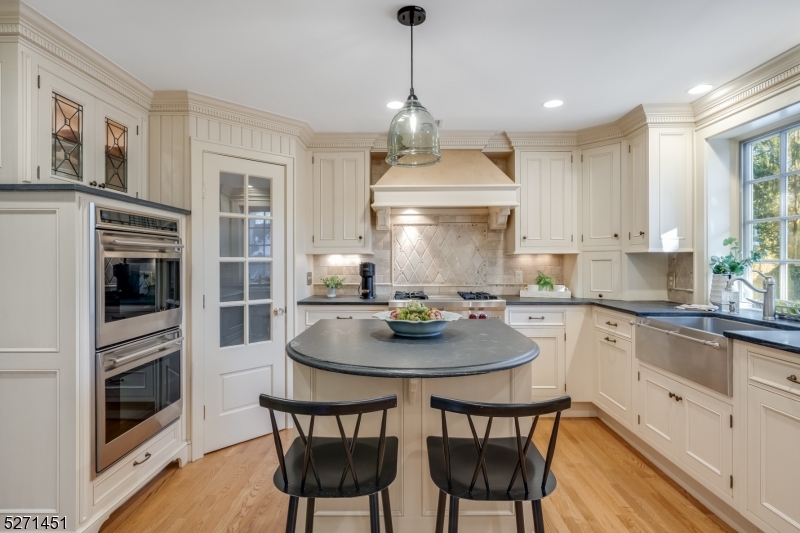 Knollwood - Residential