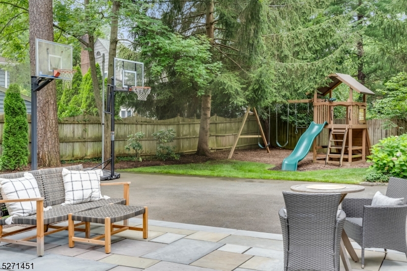Knollwood - Residential