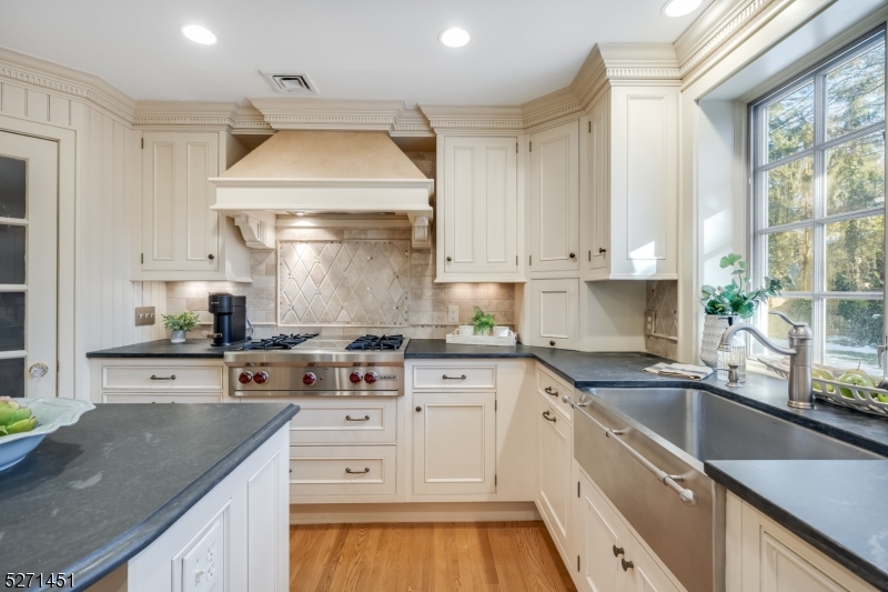 Knollwood - Residential