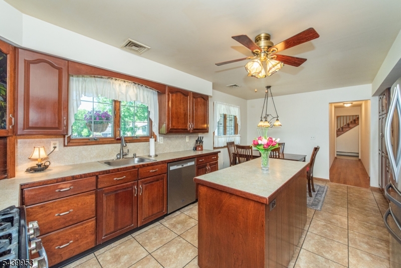 OLDE MILFORD ESTATES - Residential