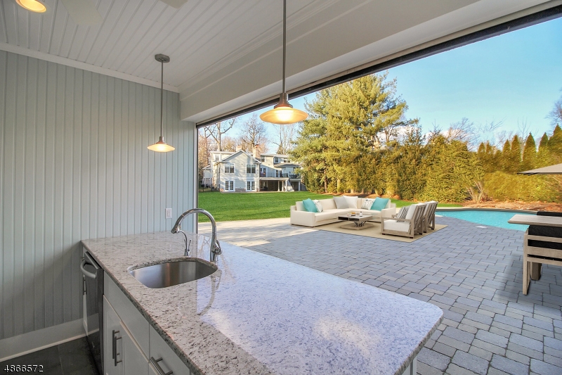 OLD SHORT HILLS - Residential