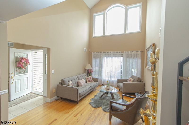 Putnam Manor - Residential