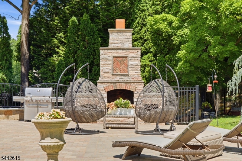Robin Hill Estates - Residential