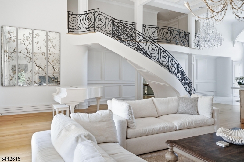 Robin Hill Estates - Residential