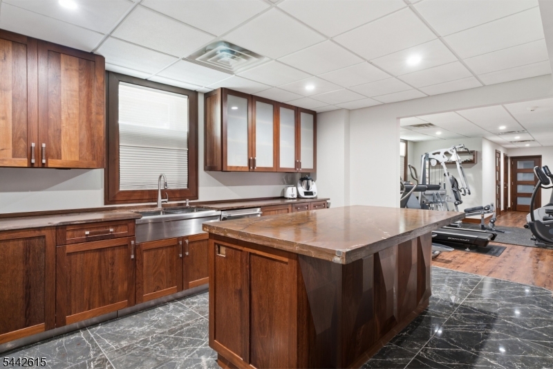 Robin Hill Estates - Residential