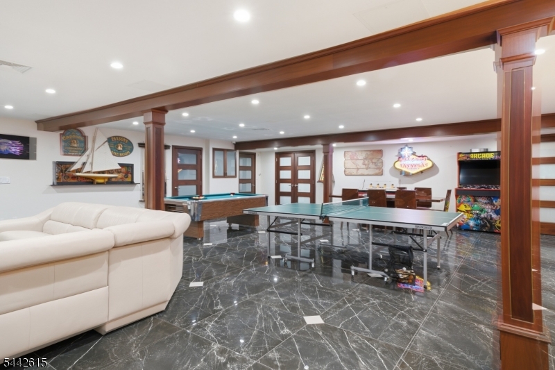 Robin Hill Estates - Residential