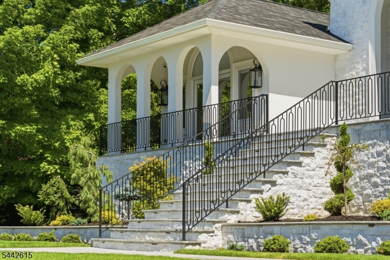 Robin Hill Estates - Residential