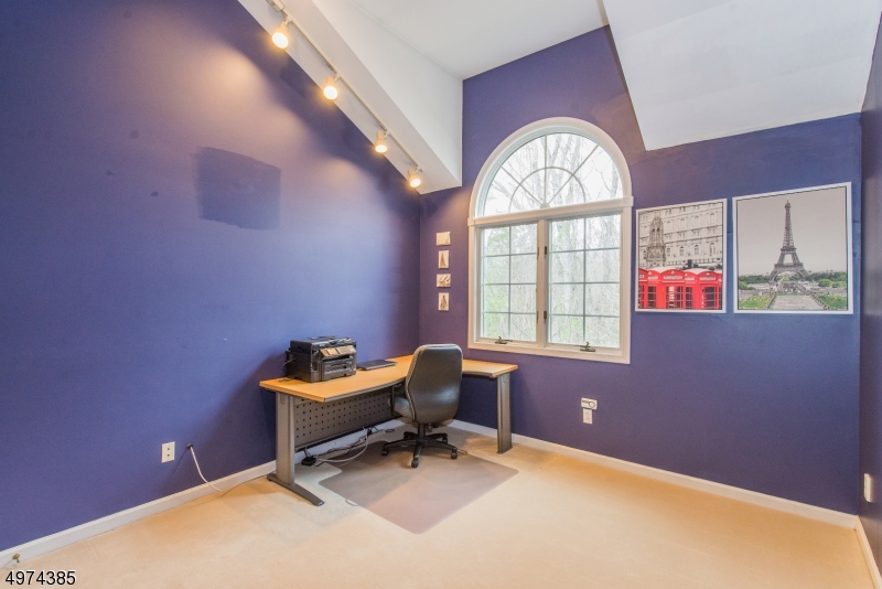 Montville Chase - Residential