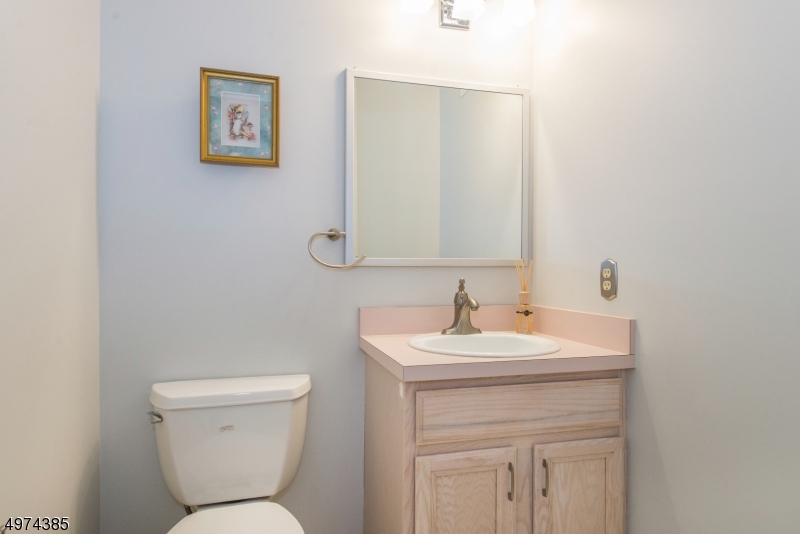 Montville Chase - Residential