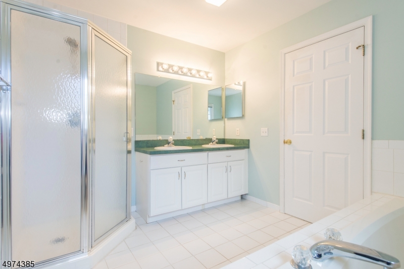 Montville Chase - Residential