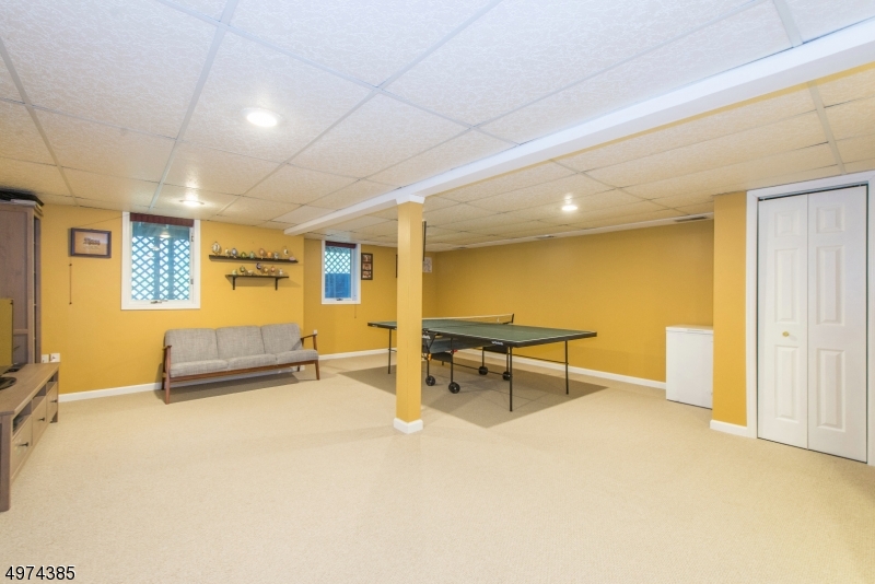 Montville Chase - Residential