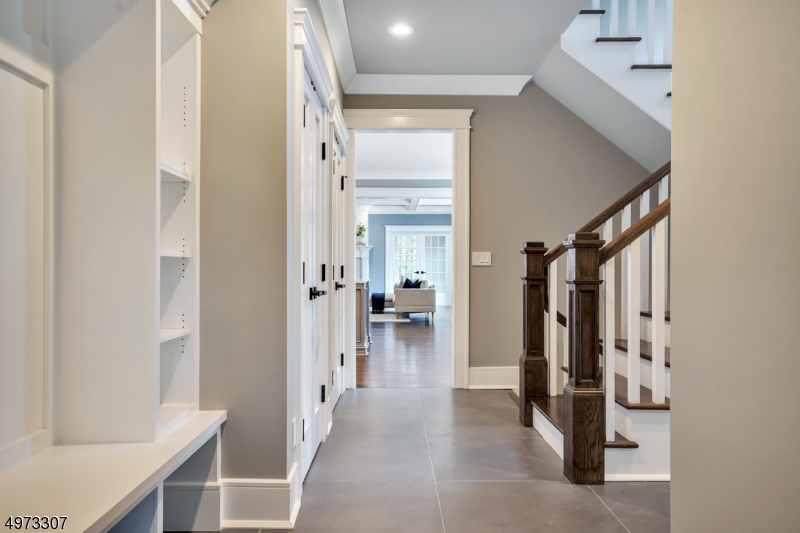 OLD SHORT HILLS - Residential
