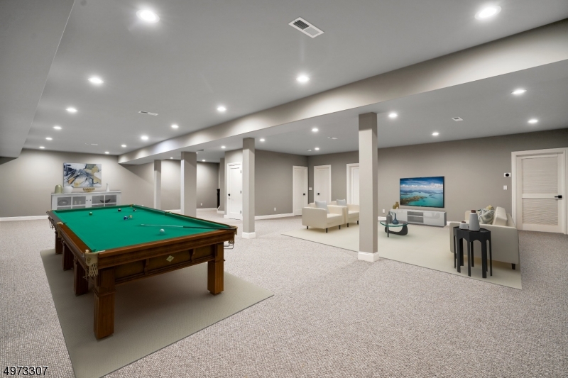 OLD SHORT HILLS - Residential