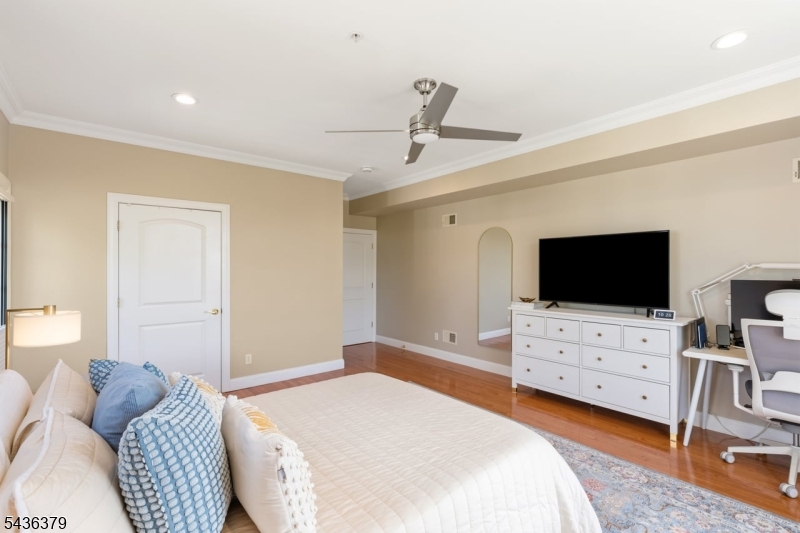 Springfield Commons - Residential