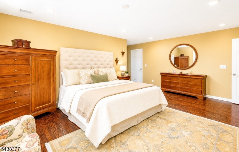 Green Knoll - Residential
