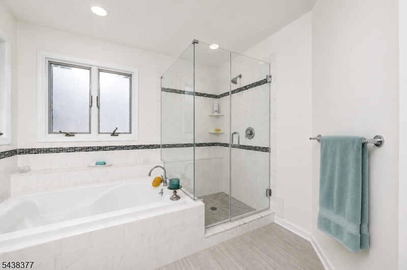 Green Knoll - Residential