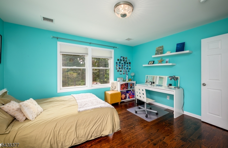 Green Knoll - Residential