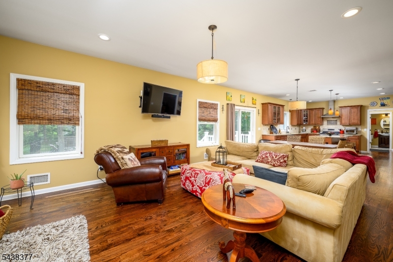 Green Knoll - Residential