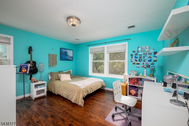 Green Knoll - Residential