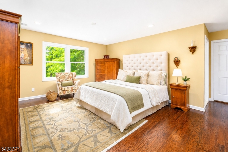 Green Knoll - Residential