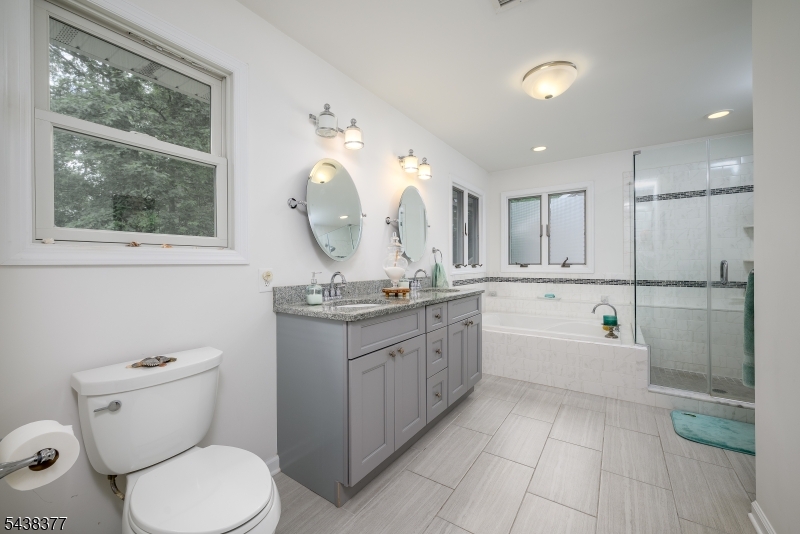 Green Knoll - Residential