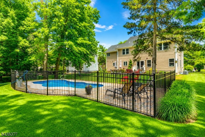 Green Knoll - Residential