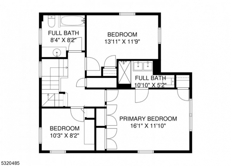 Main image without alt text