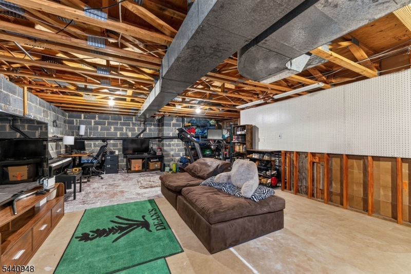 STONEGATE - Residential