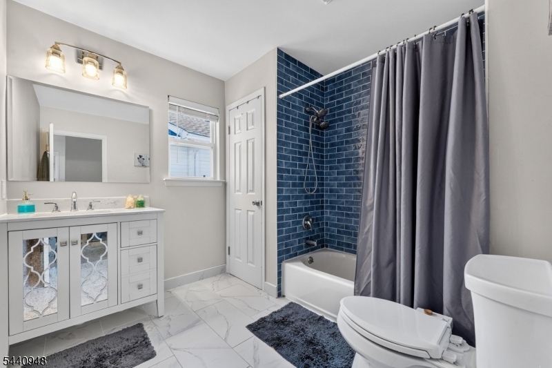 STONEGATE - Residential