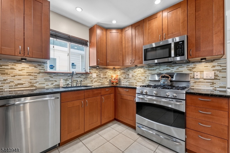 STONEGATE - Residential