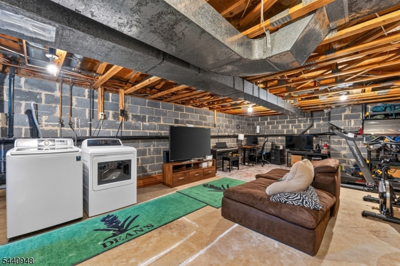 STONEGATE - Residential