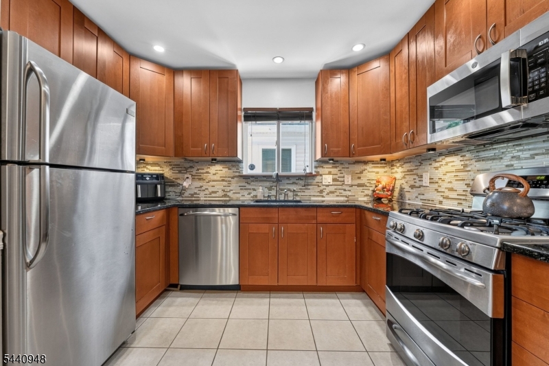 STONEGATE - Residential