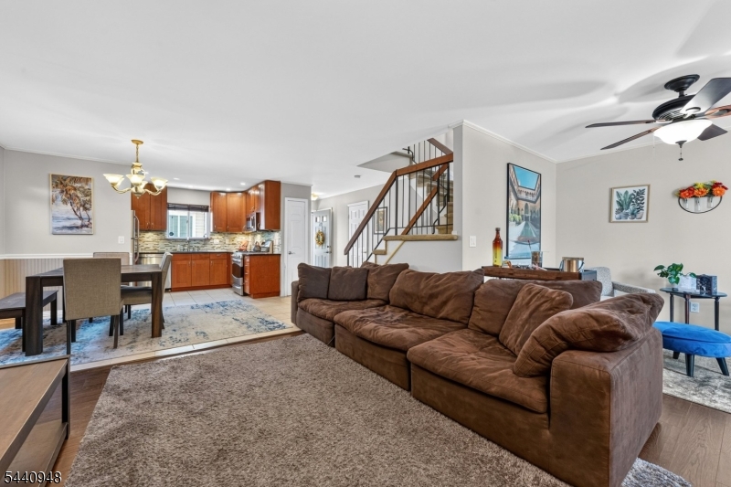 STONEGATE - Residential