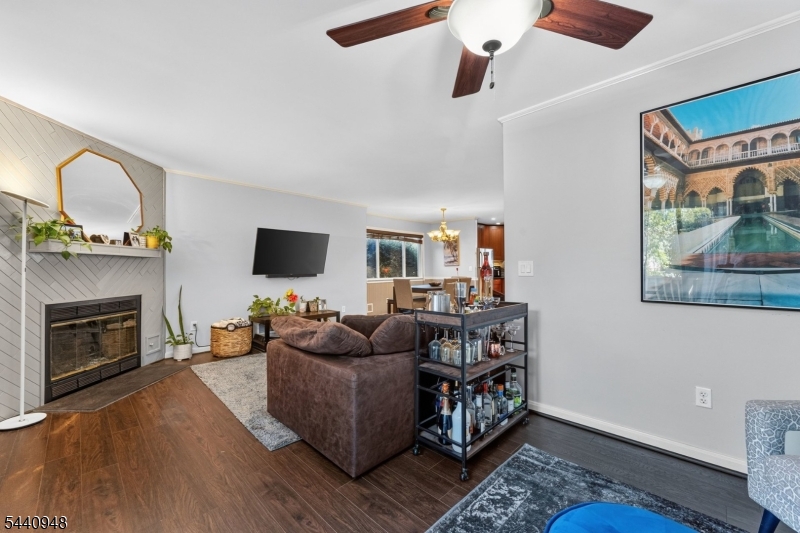 STONEGATE - Residential