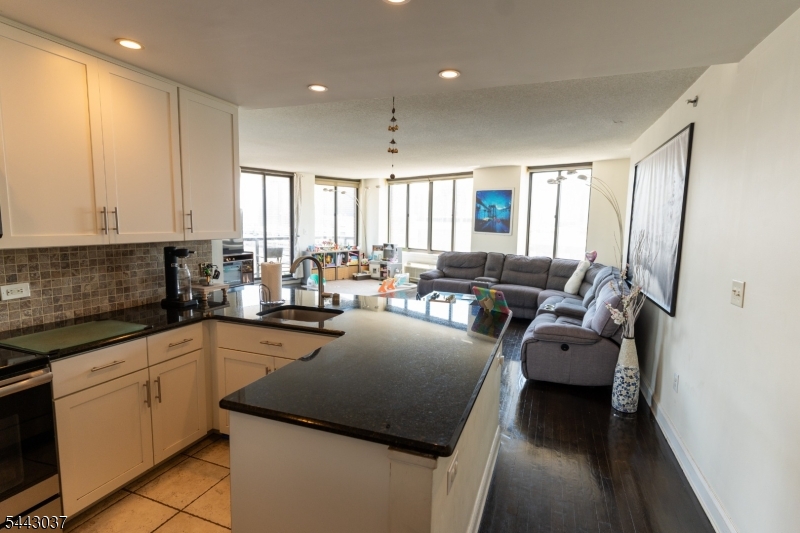 Observer Plaza - Residential