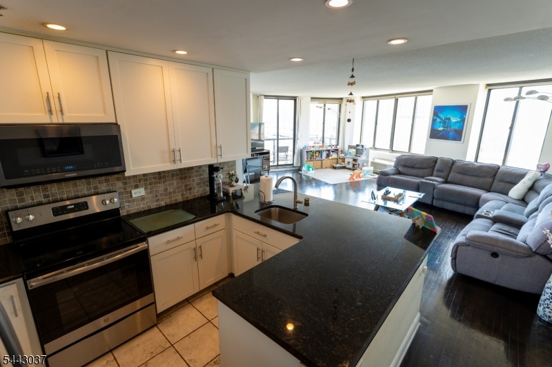 Observer Plaza - Residential