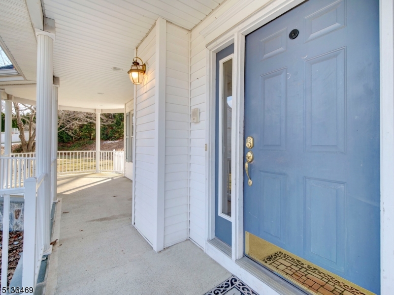 POETS PEAK - Residential