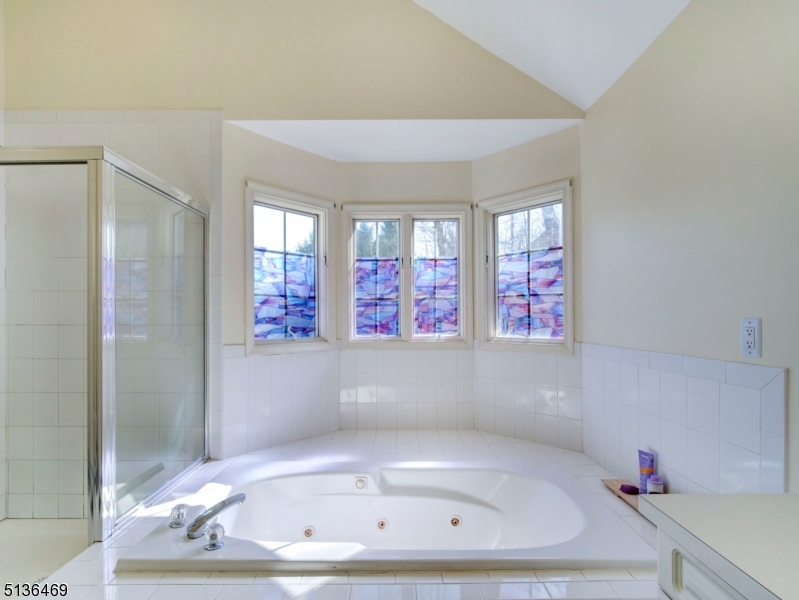 POETS PEAK - Residential