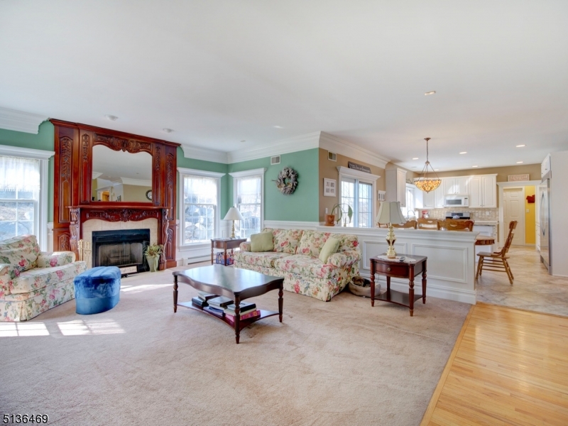 POETS PEAK - Residential