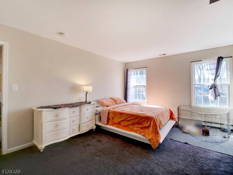 POETS PEAK - Residential