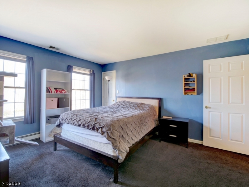 POETS PEAK - Residential